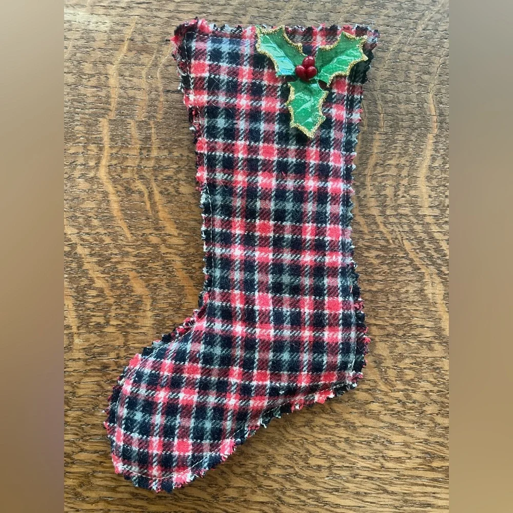 Plaid Christmas Tree and Stocking Ornaments Set/6. New. - Picture 5 of 7